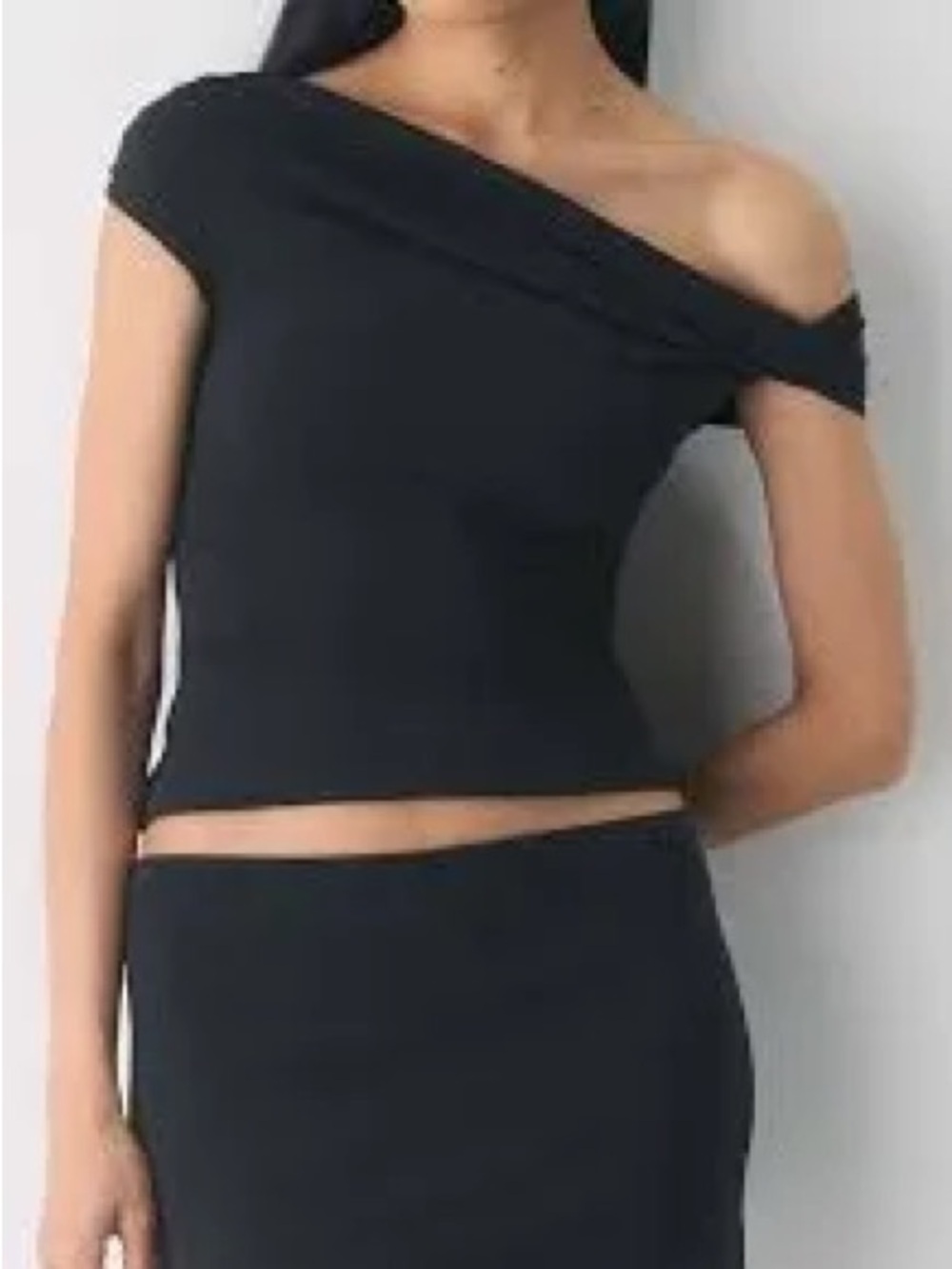 Aritzia Contour Ravish Top Small Black $58 worn a couple of times